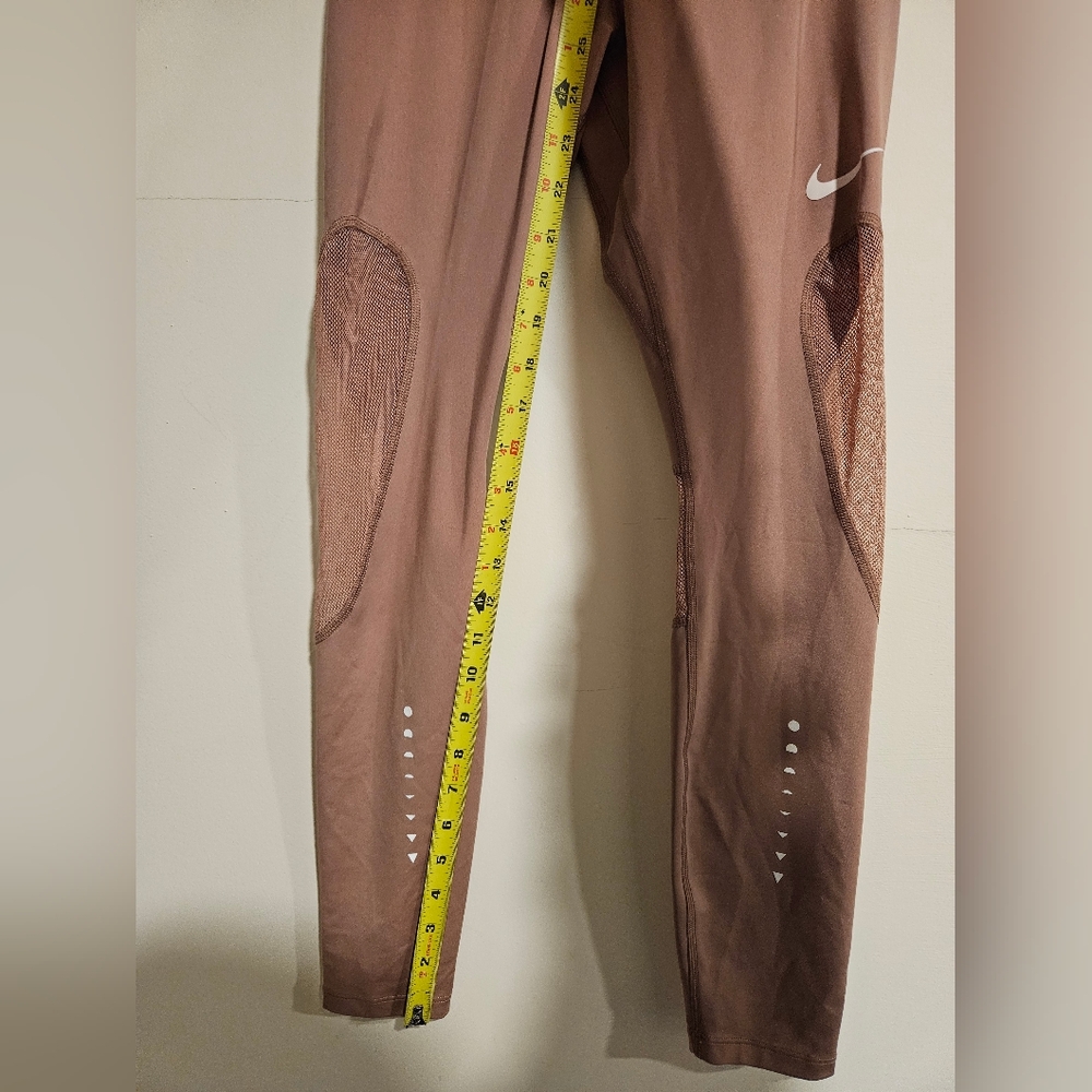 Nike Leggings - Picture 5 of 11